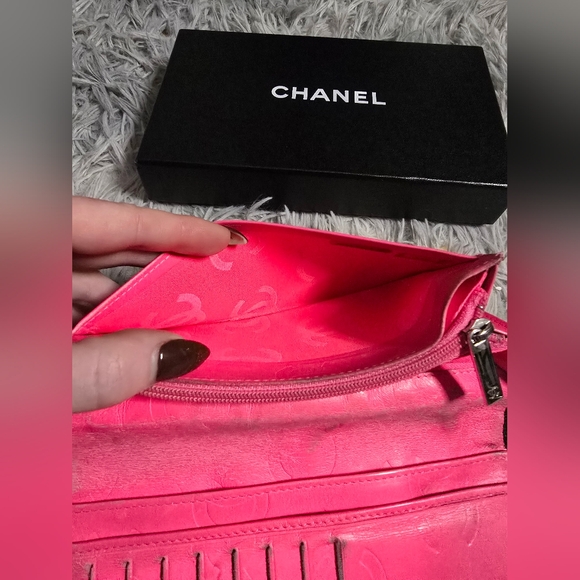 Chanel Black W/ Hot Pink Interior Cambon Long Wallet (EUC)(READ DESCRIPTION) - Picture 4 of 16